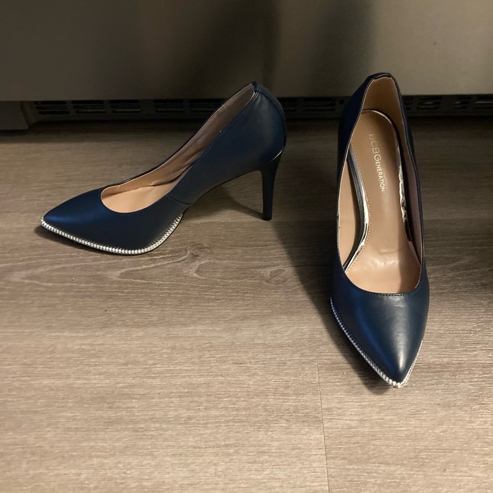 BCBG Generation casual pumps.